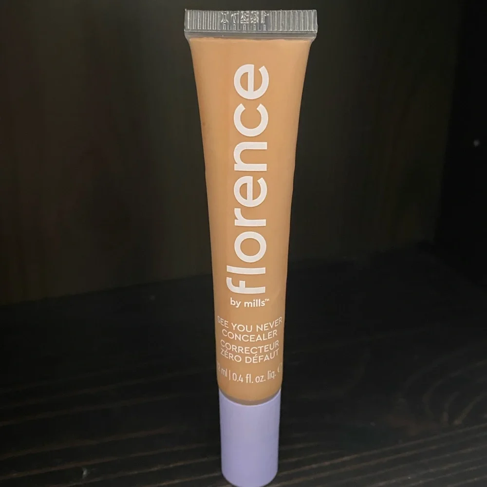 NWOT FLORENCE BY MILLS SEE YOU NEVER CONCEALER